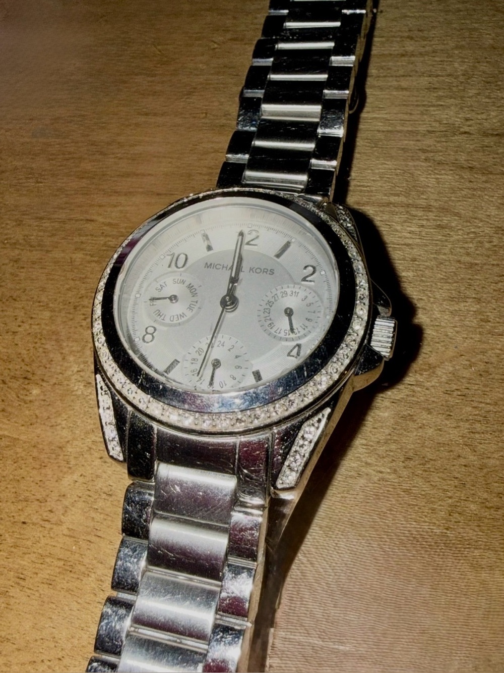 Michael Kors MK5612 Women's Silver Watch - Picture 5 of 5